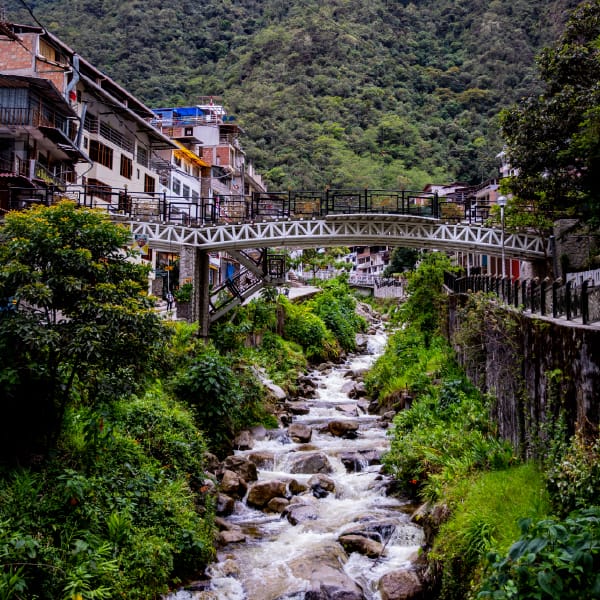 aguas calientes machu picchu cusco